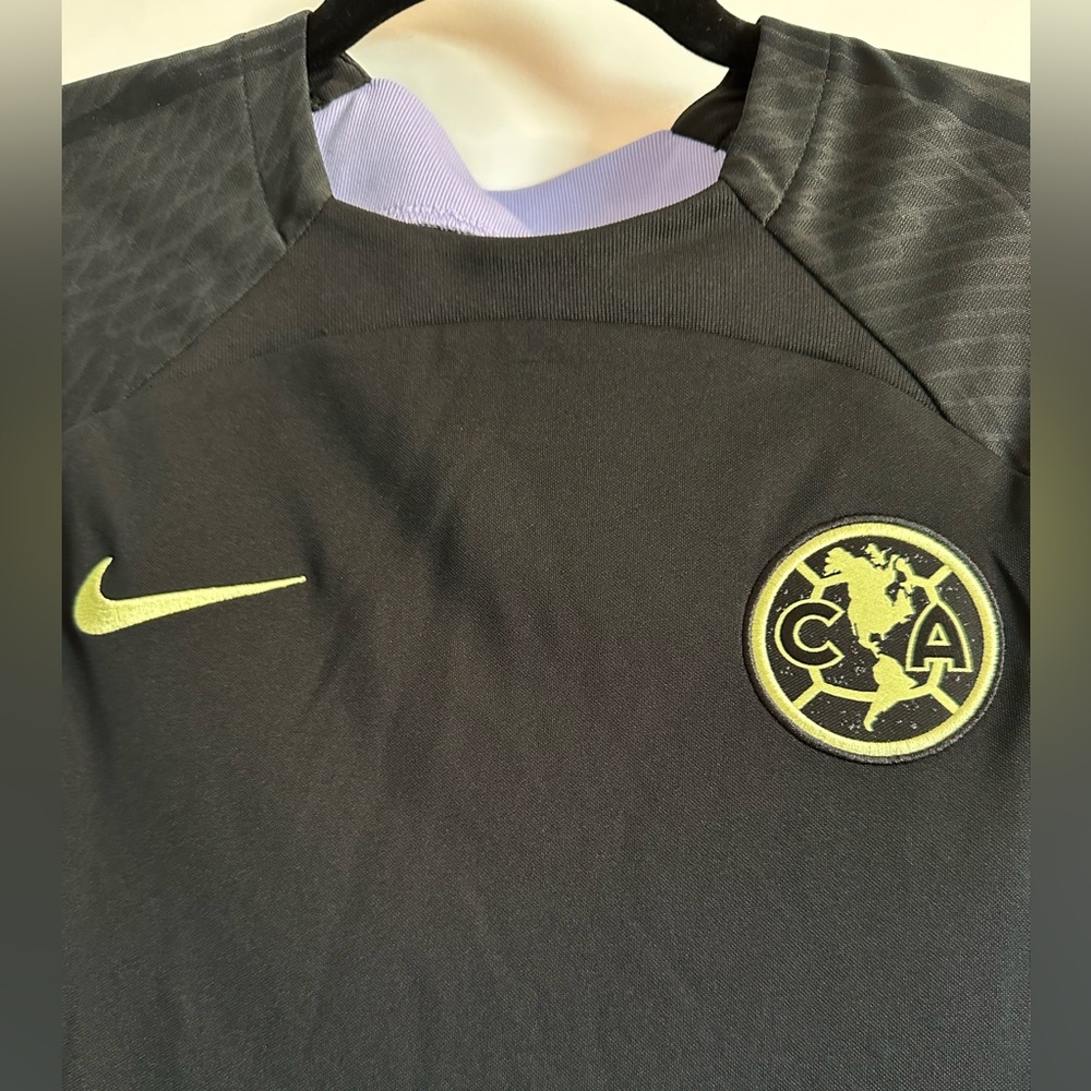 Nike Black and Yellow Soccer Jersey - Picture 3 of 5